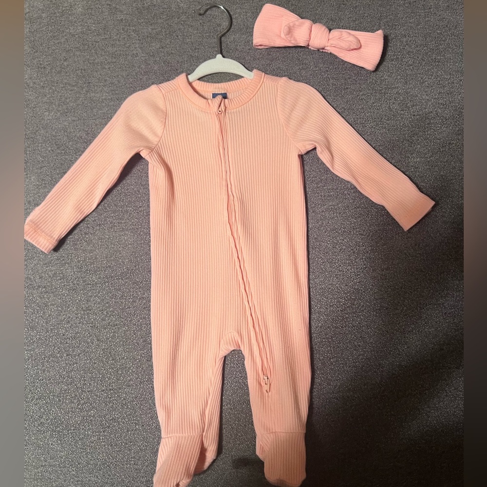 Old navy footed Onesie with headband